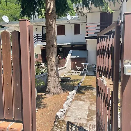 Casa Accogliente Circondata Dai Boschi Con Camino *