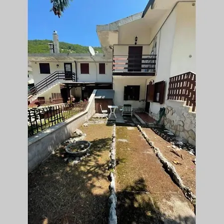 Casa Accogliente Circondata Dai Boschi Con Camino *